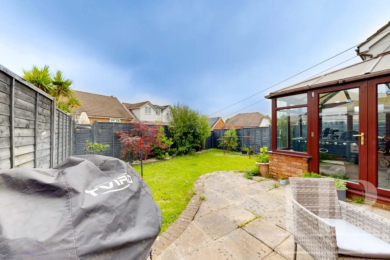 Harper Drive, Maidenbower, RH10, photo 21