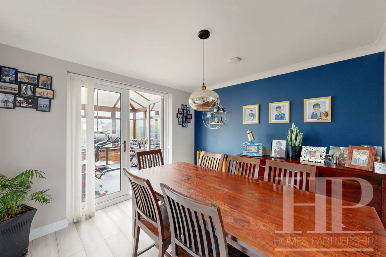 Harper Drive, Maidenbower, RH10, photo 7