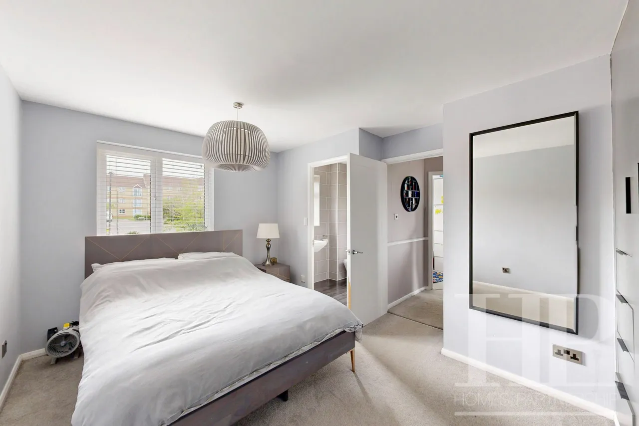 Harper Drive, Maidenbower, RH10, photo 12