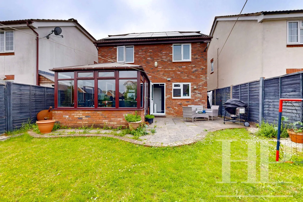 Harper Drive, Maidenbower, RH10, photo 22
