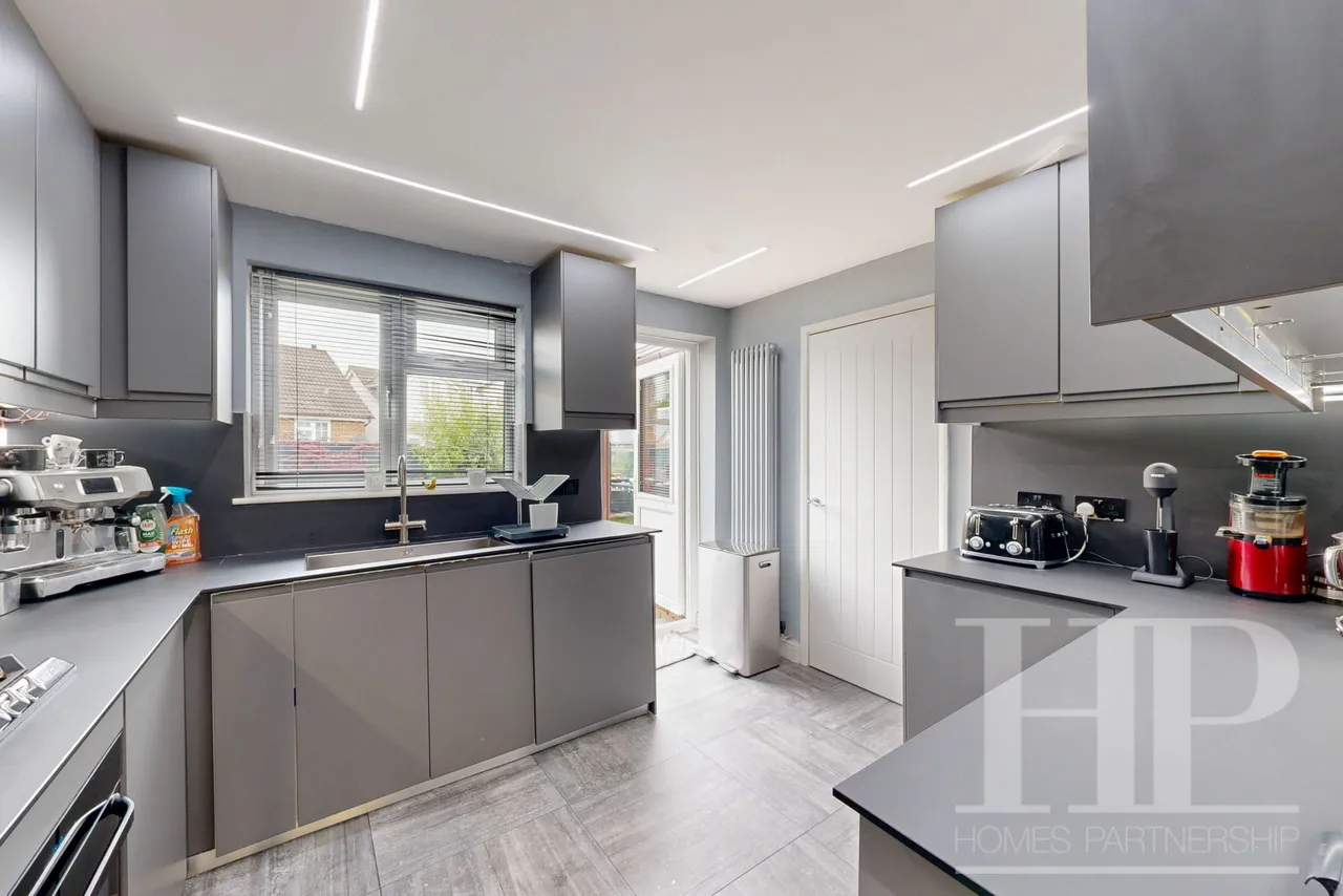 Harper Drive, Maidenbower, RH10, photo 10