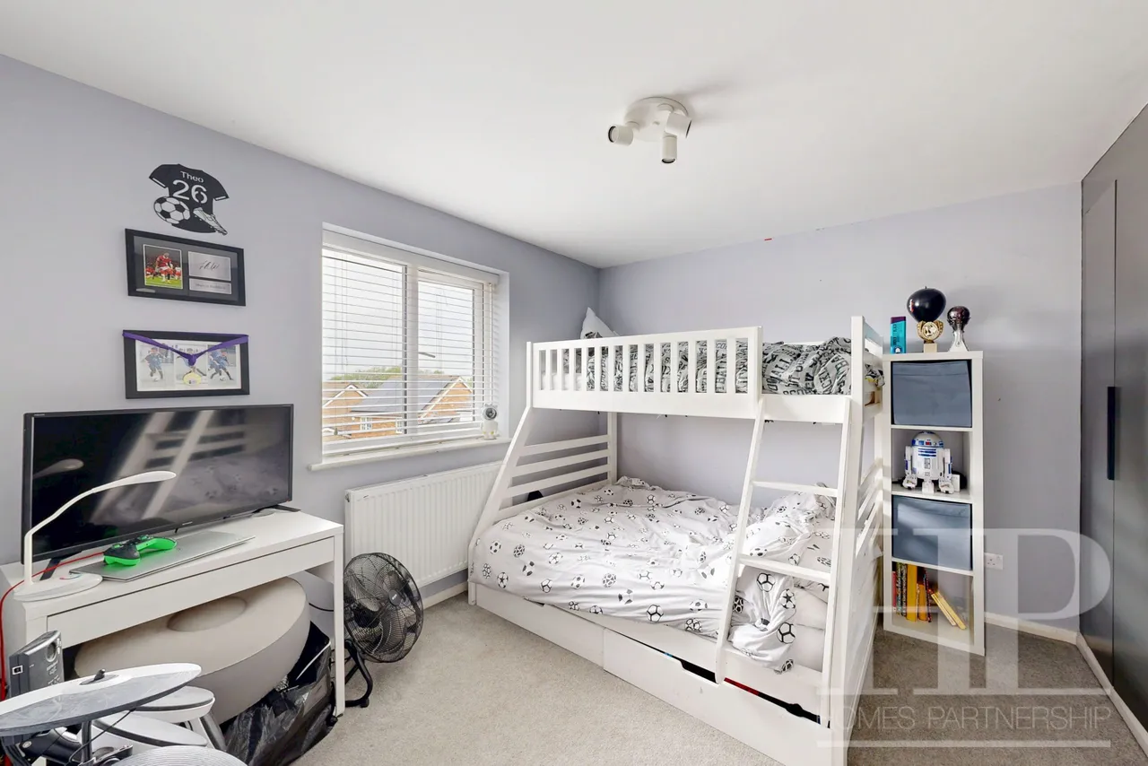 Harper Drive, Maidenbower, RH10, photo 15