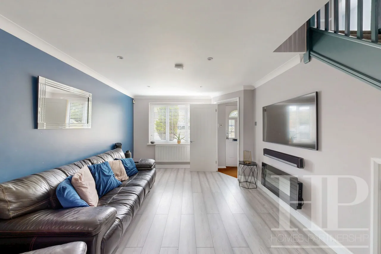 Harper Drive, Maidenbower, RH10, photo 5