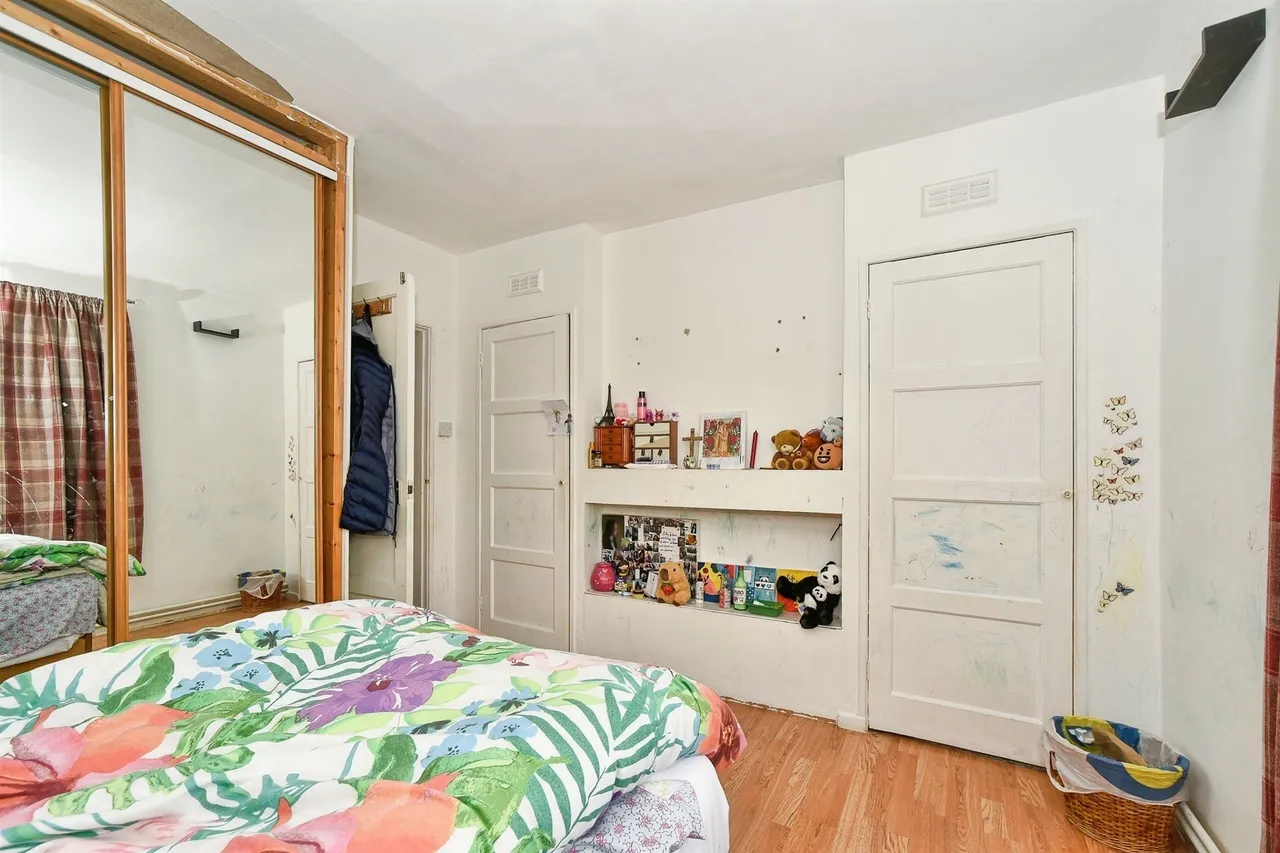 Somerville Road, Swindon, SN3, photo 5