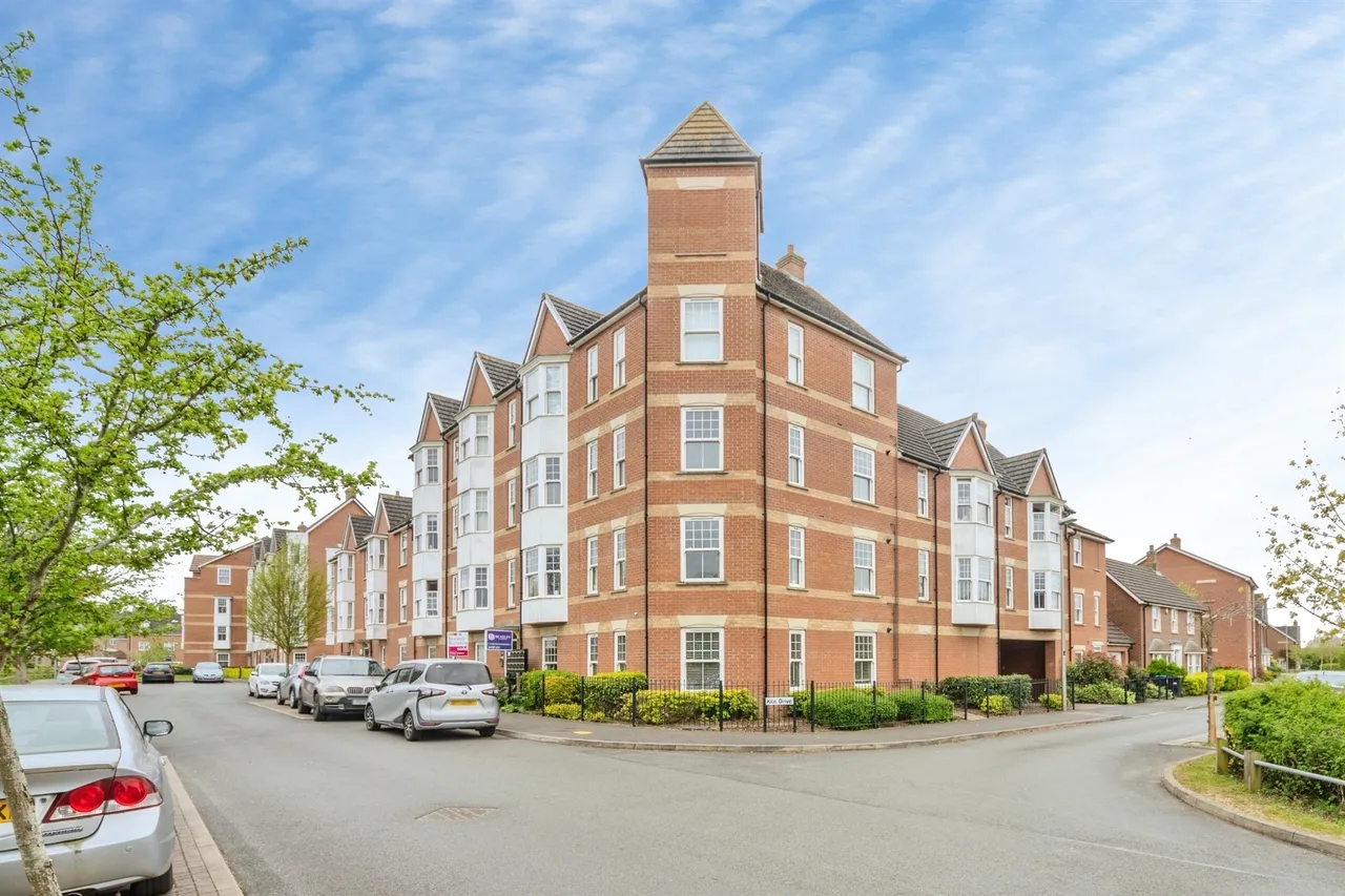 2 bed flat for sale — Kiln Drive, Woburn Sands, Milton Keynes
