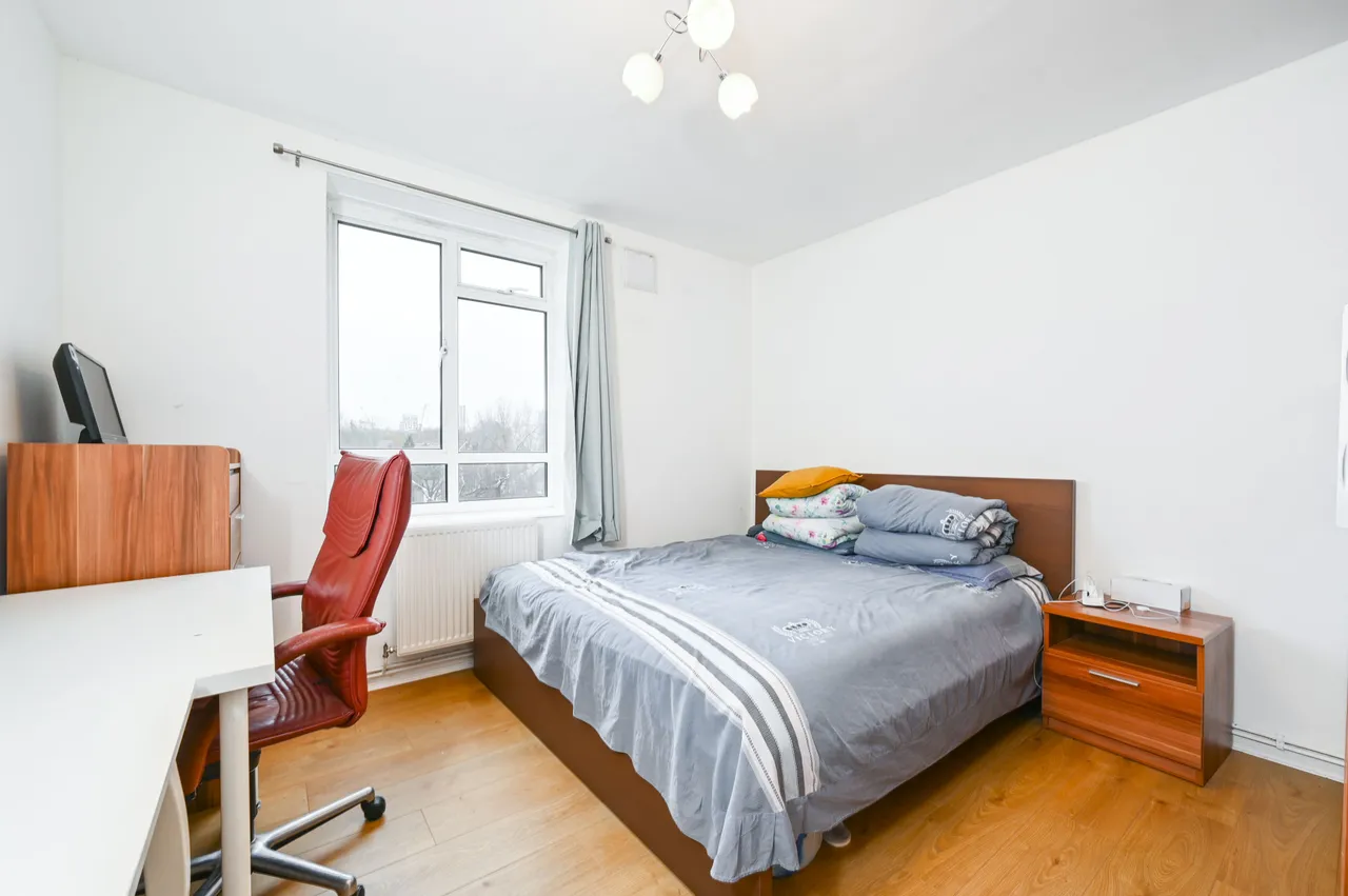 2 bed flat to rent — 24 Turner House, Townshend Estate, London
