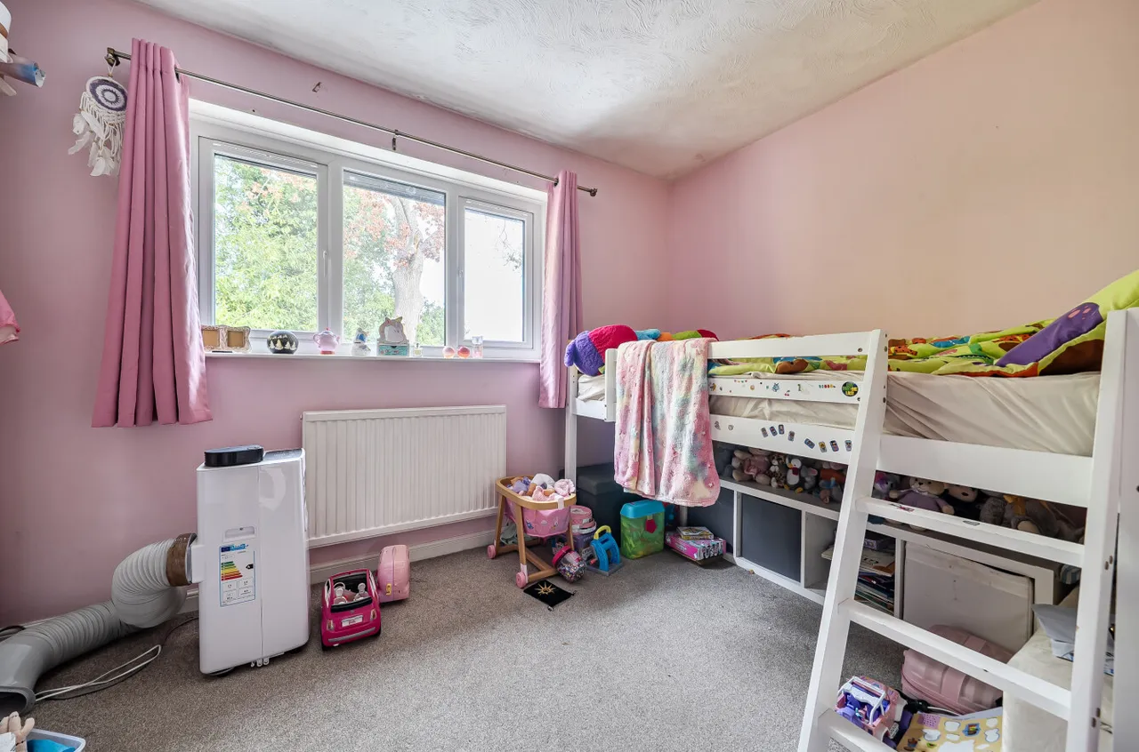 Oak Ridge, West End, GU24, photo 8