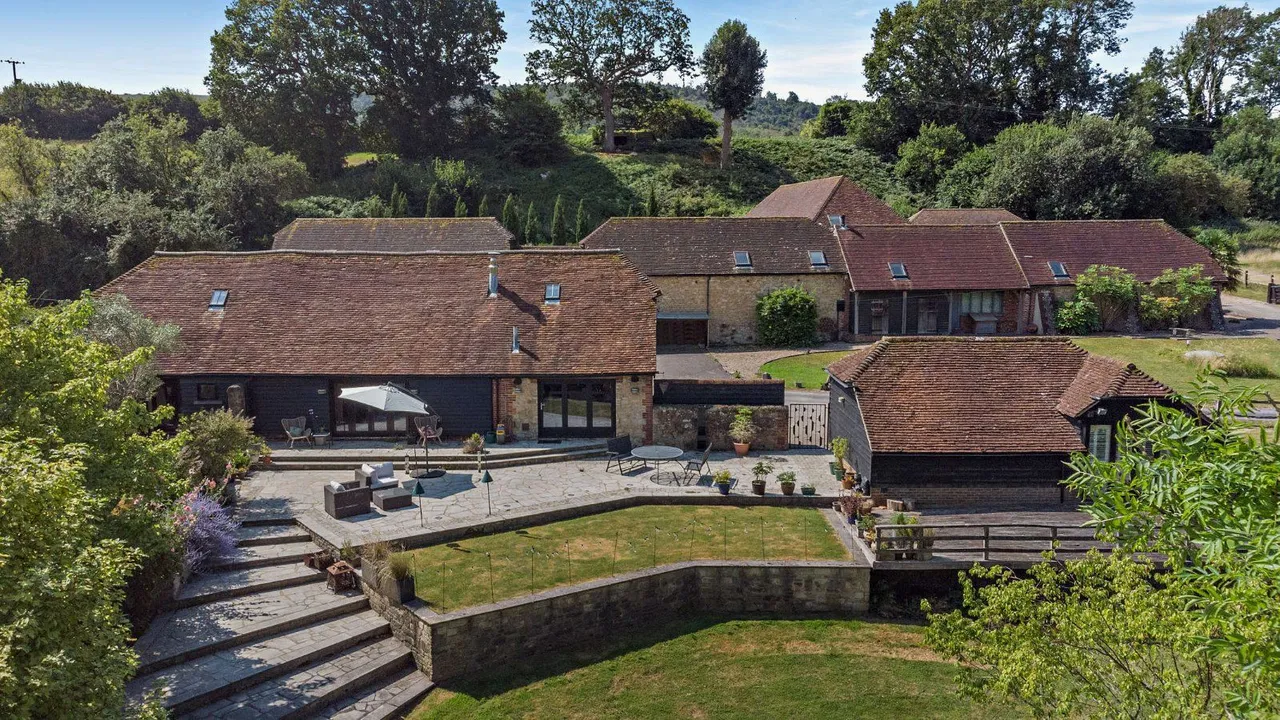 Kithurst Farm Road, Storrington, Pulborough, West Sussex, RH20 4HT, photo 8