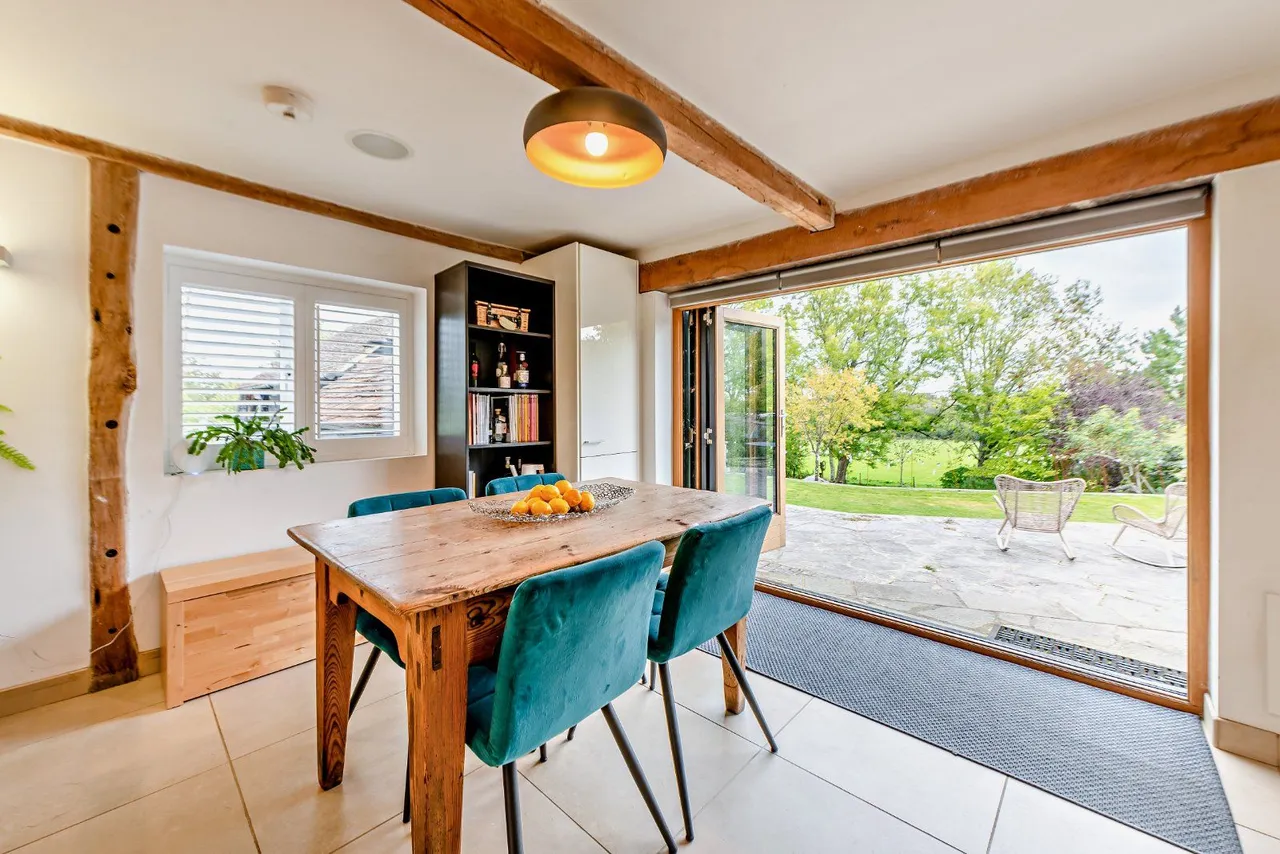 Kithurst Farm Road, Storrington, Pulborough, West Sussex, RH20 4HT, photo 5