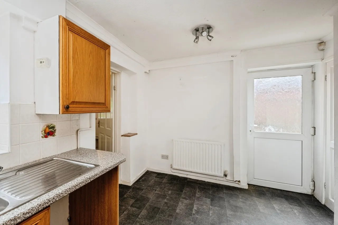 St Nicholas Close, Waunarlwydd, SA5, photo 9
