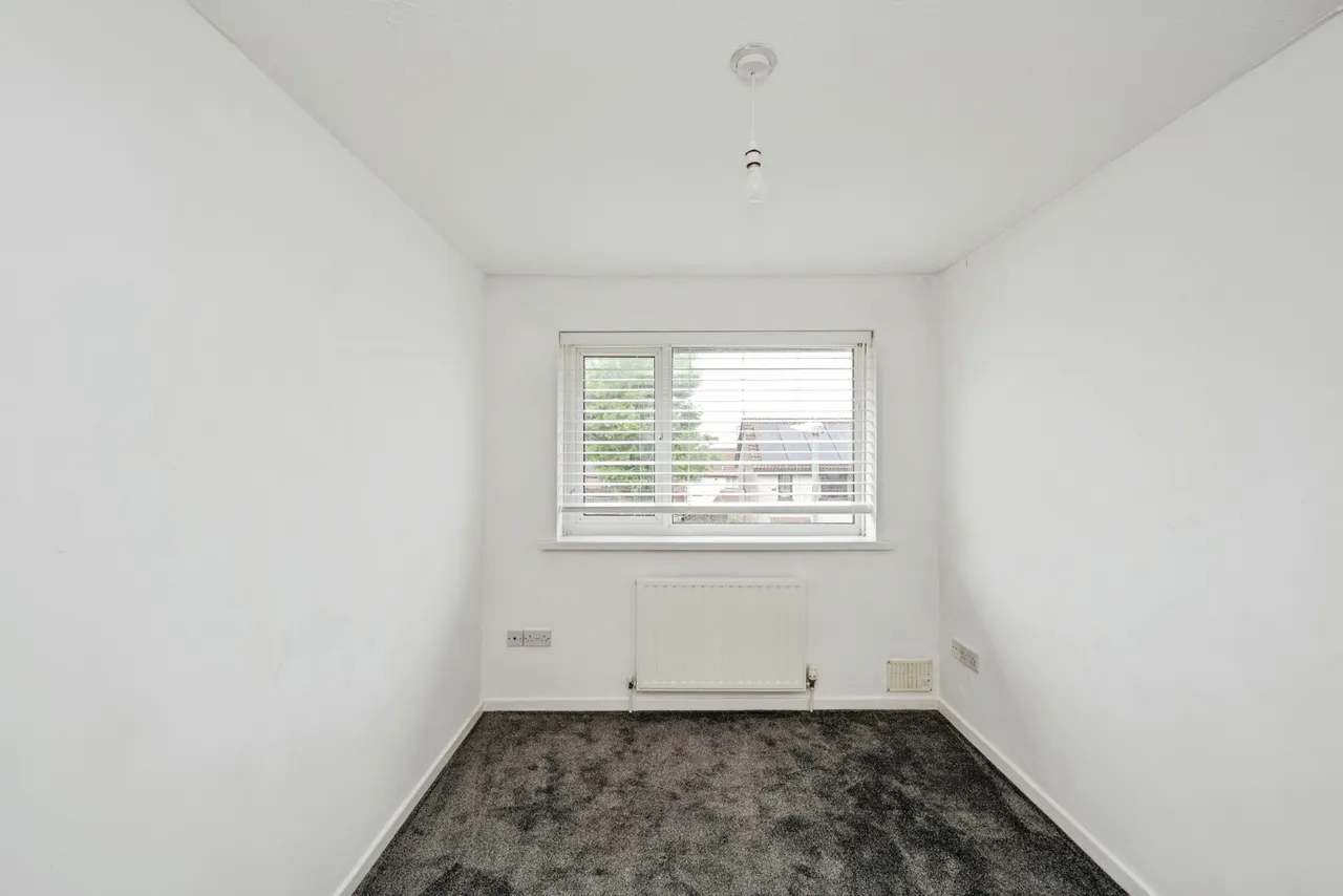 St Nicholas Close, Waunarlwydd, SA5, photo 12