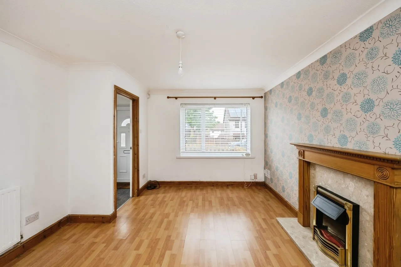 St Nicholas Close, Waunarlwydd, SA5, photo 5
