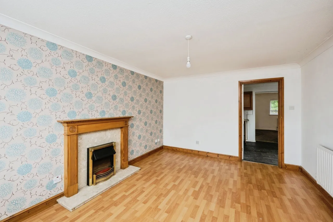 St Nicholas Close, Waunarlwydd, SA5, photo 2