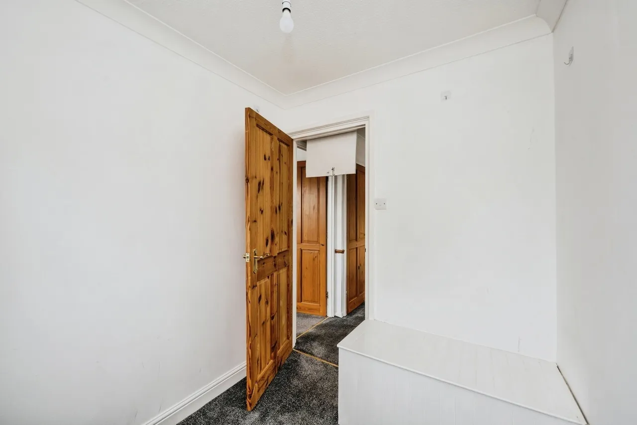 St Nicholas Close, Waunarlwydd, SA5, photo 11