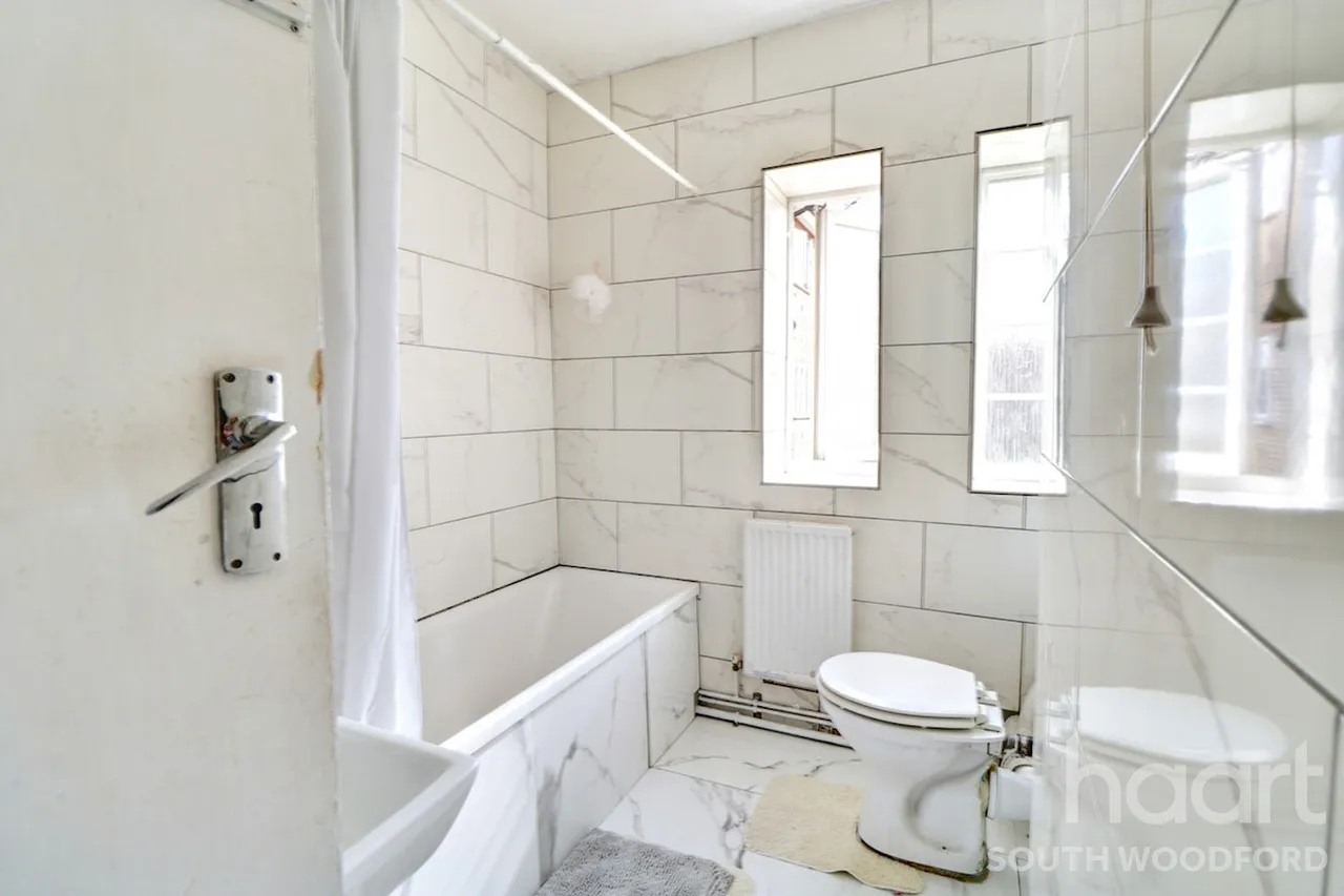 The Drive, E18, photo 3