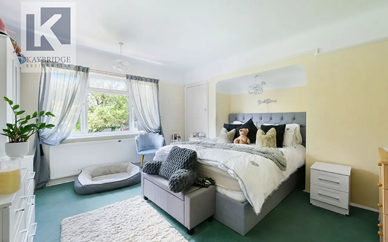 Walsingham Gardens, Epsom, KT19, photo 4