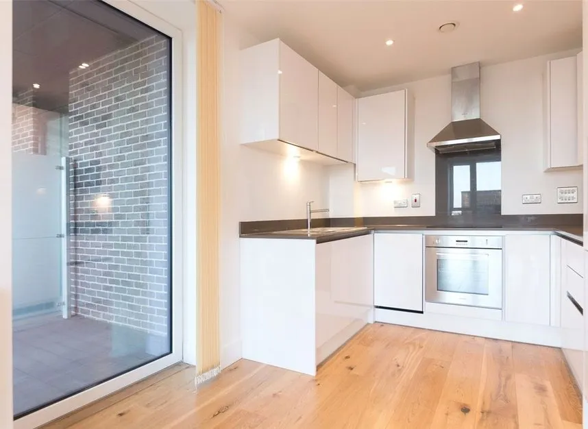 Sovereign Tower, Canning Town, E16, photo 3
