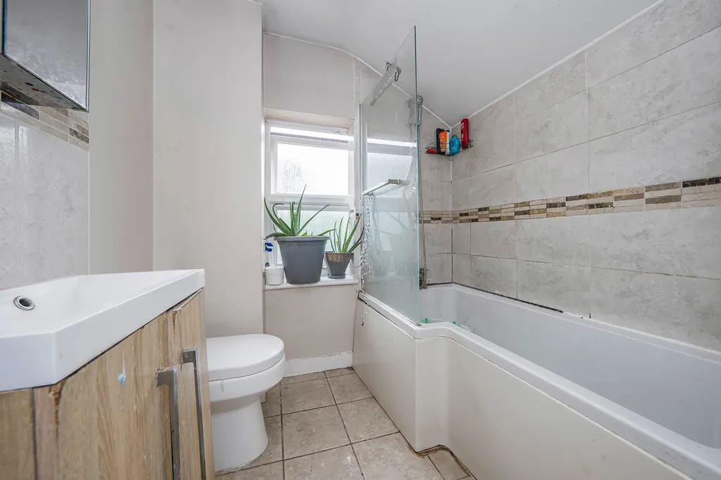 Moorfield Road, Cowley, UB8, photo 9