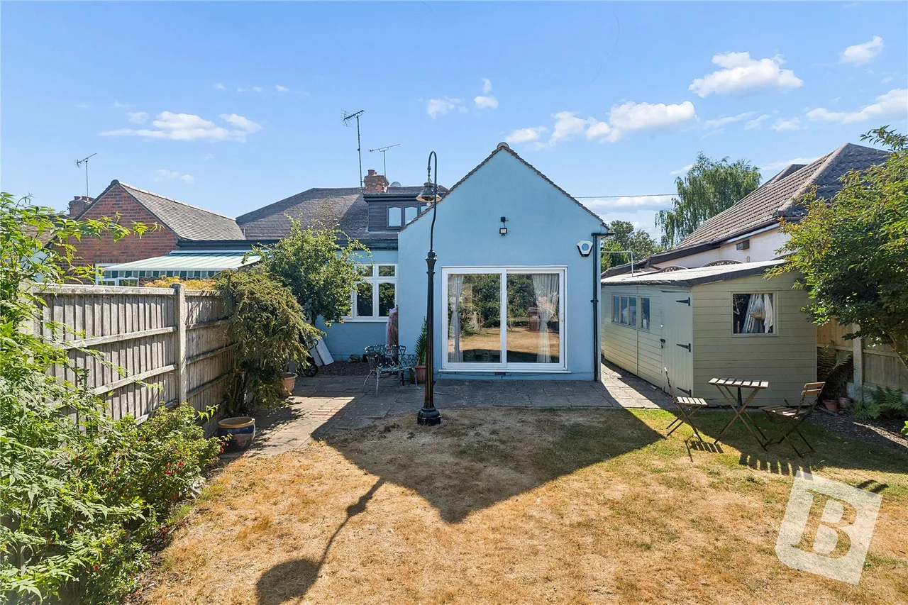 Crow Green Road, Pilgrims Hatch, CM15, photo 14