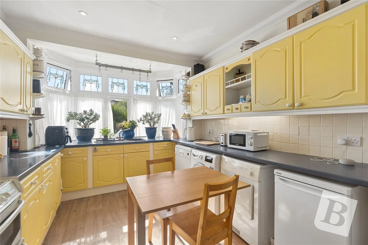 Crow Green Road, Pilgrims Hatch, CM15, photo 12