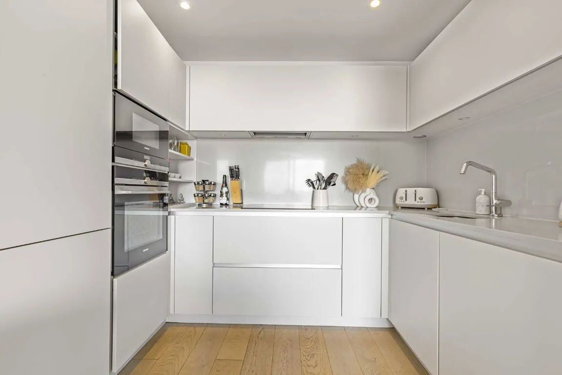 Upper Richmond Road, SW15, photo 4