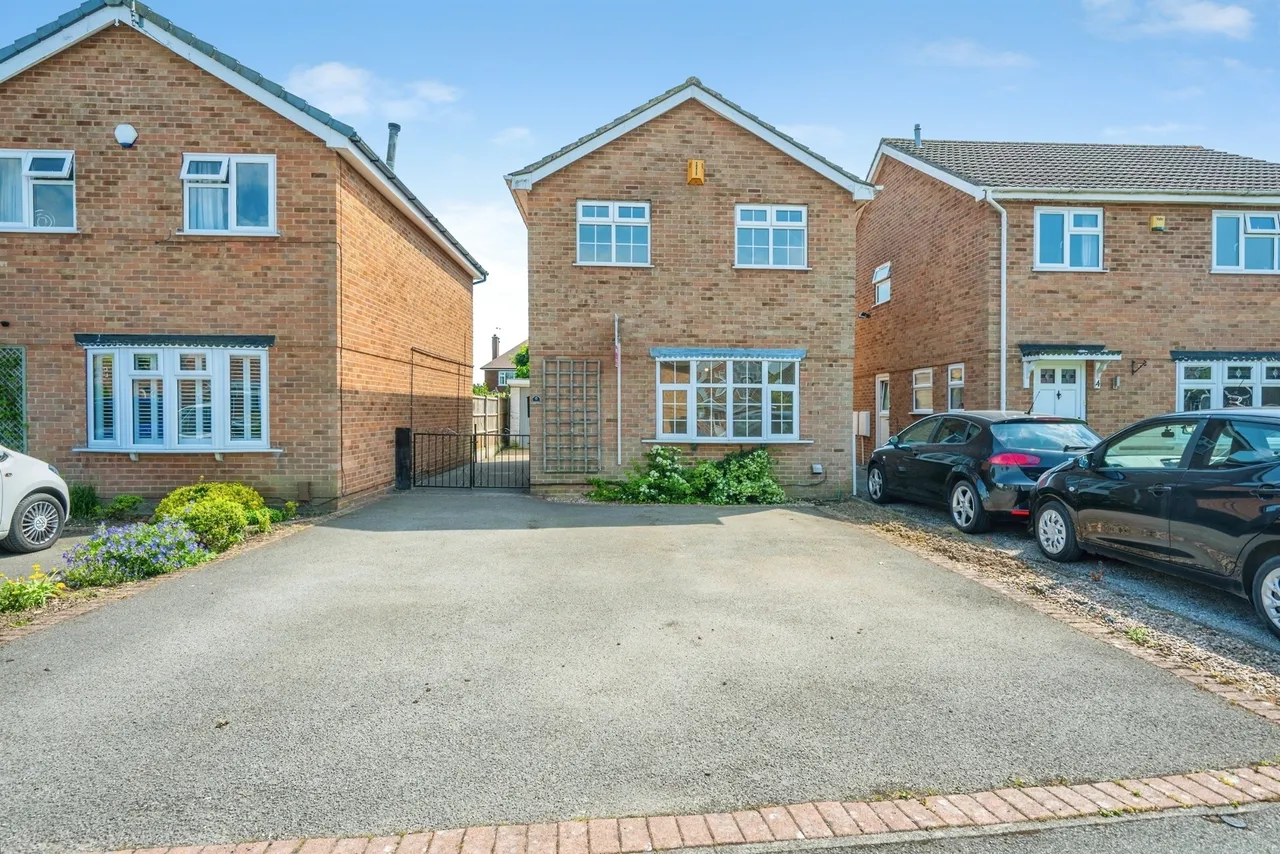 3 bed house for sale — Denver Road, Mickleover, Derby