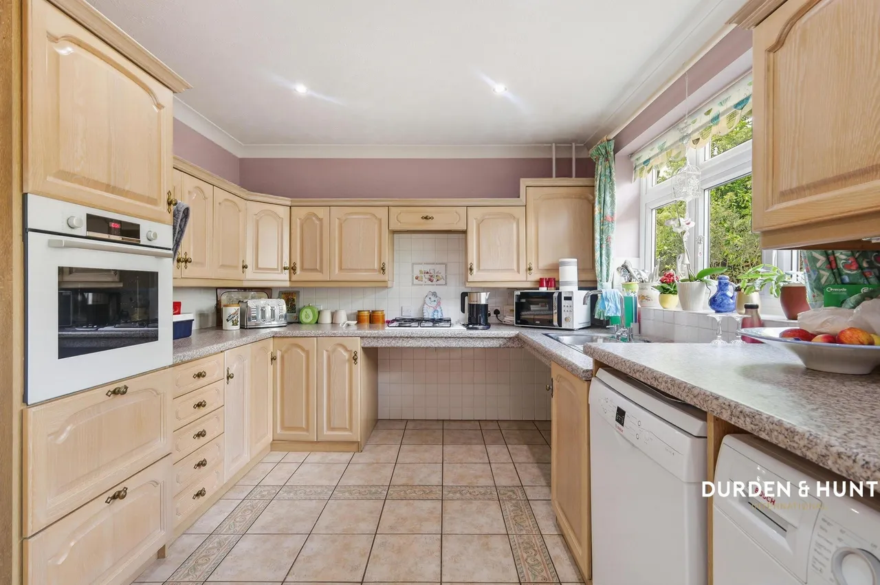 Godwin Close, Chingford, E4, photo 7