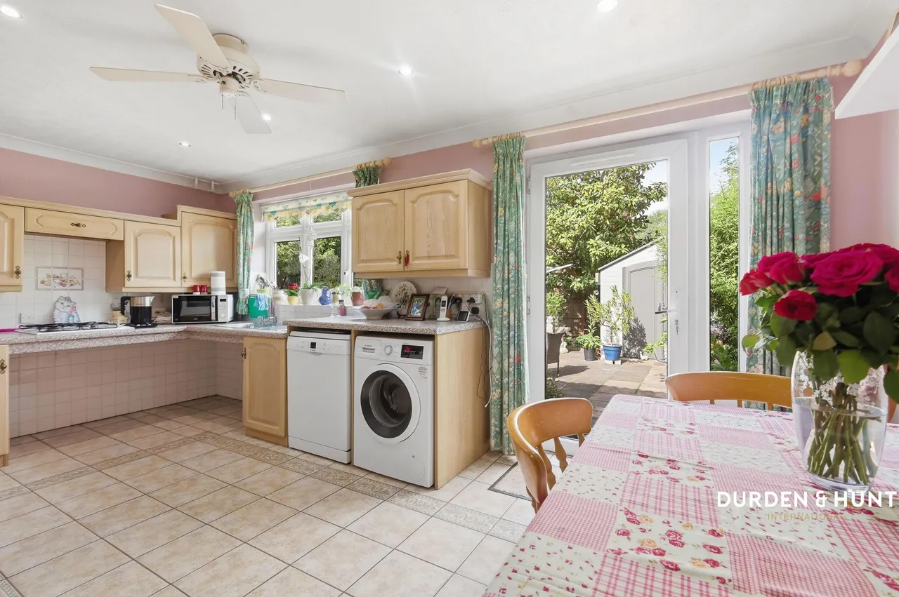 Godwin Close, Chingford, E4, photo 6