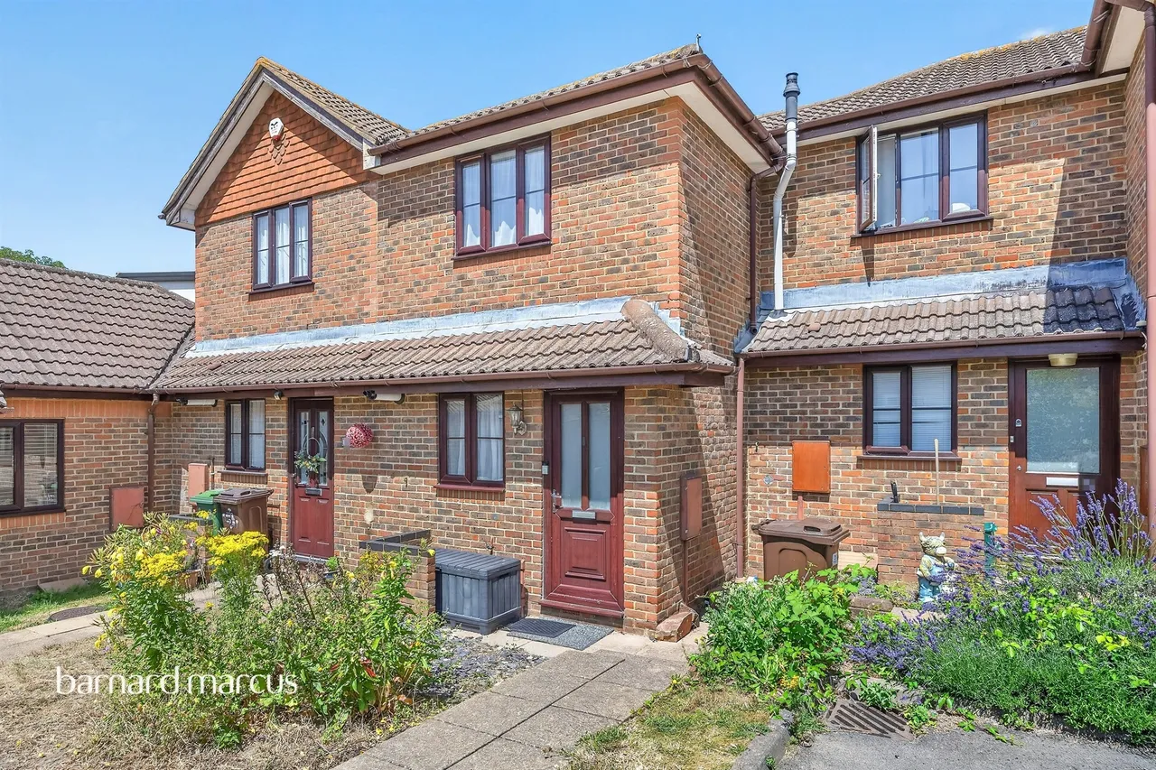 1 bed house for sale — Cobham Close, Wallington