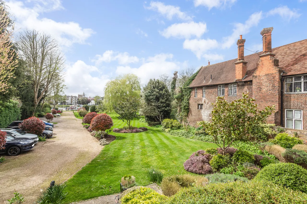 Rotary Court, Hampton Court Road, East Molesey, KT8, photo 7