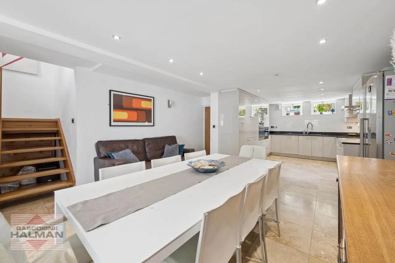 Harboro Road, Sale, photo 20