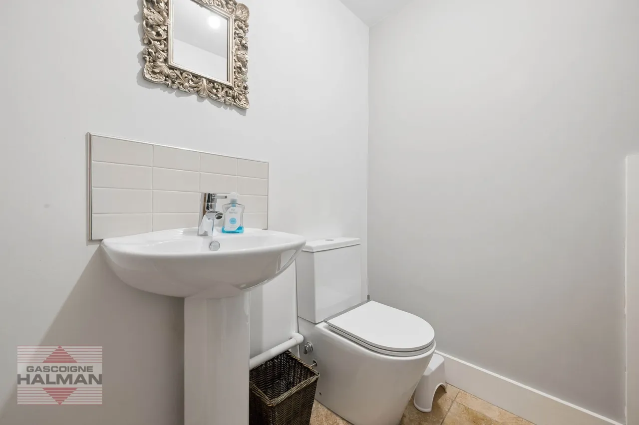 Harboro Road, Sale, photo 26