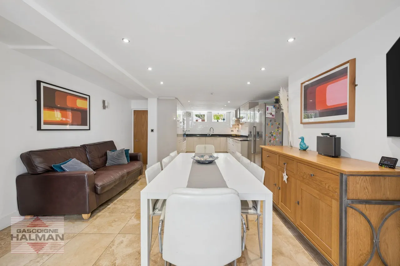 Harboro Road, Sale, photo 22