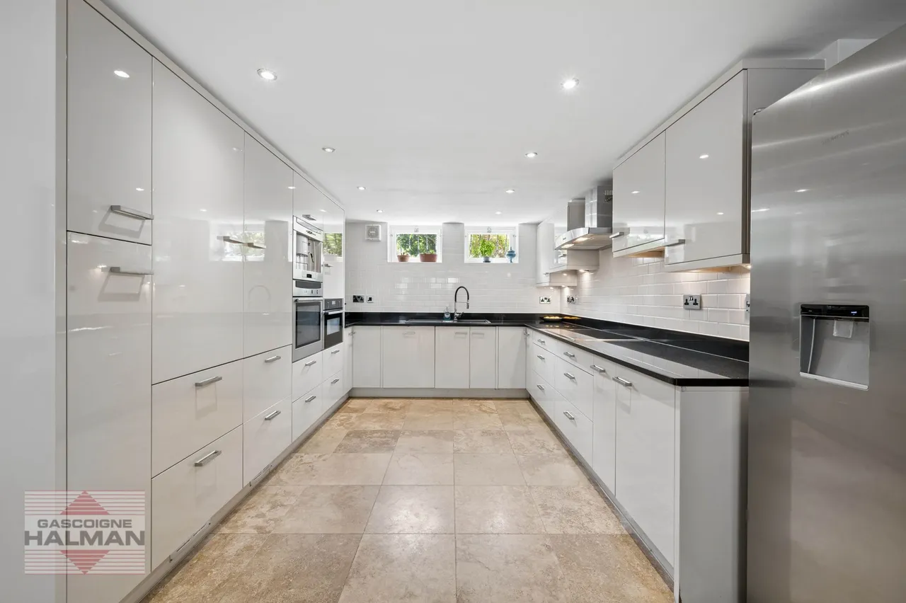 Harboro Road, Sale, photo 21