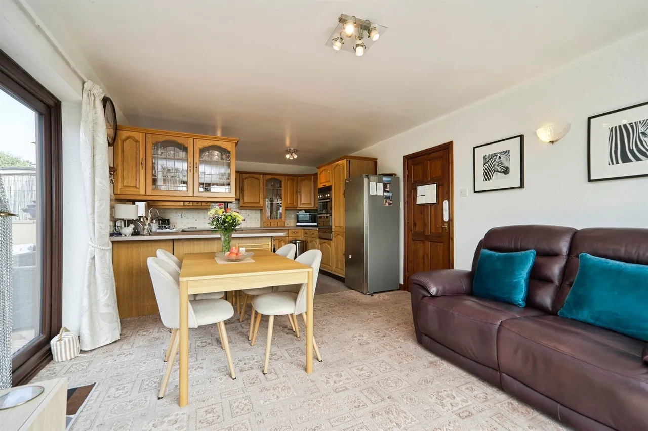 New Occupation Lane, Pudsey, LS28, photo 2