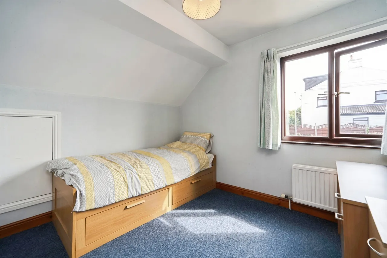 New Occupation Lane, Pudsey, LS28, photo 24