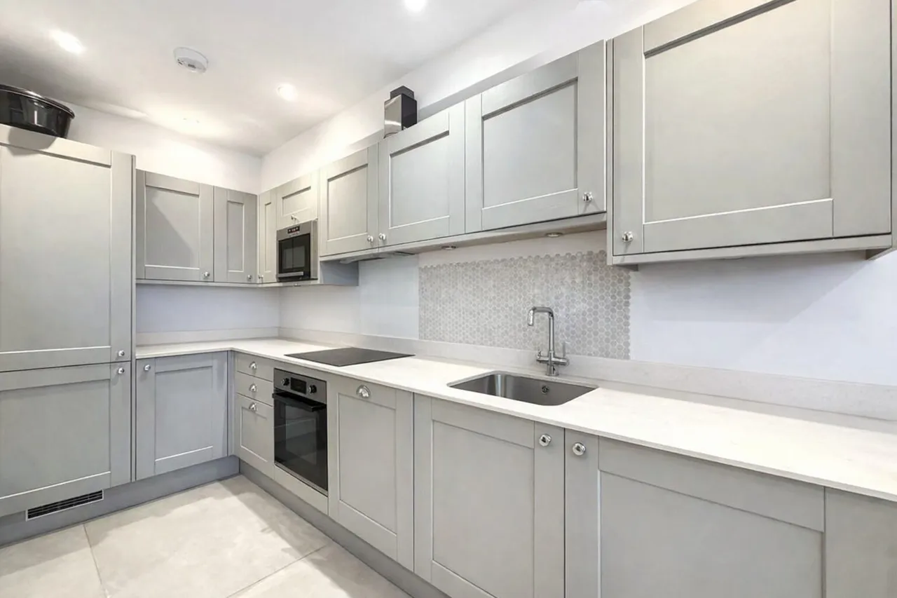 Bacon Lane, Edgware, HA8, photo 3