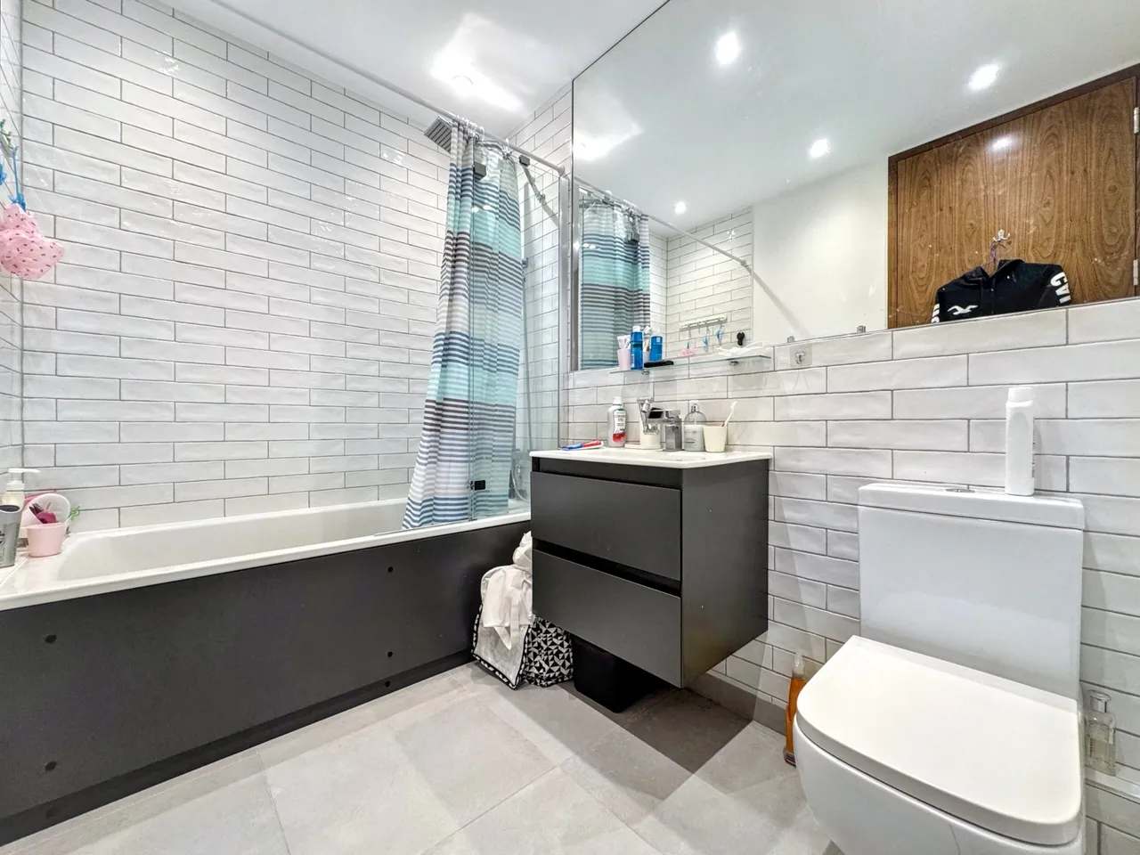 Bacon Lane, Edgware, HA8, photo 6
