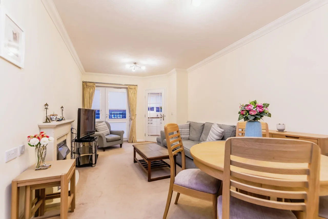 Caterham Lodge, Stafford Road, Caterham, Surrey, CR3, photo 14