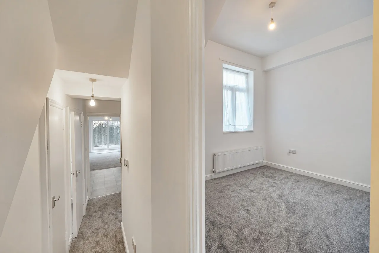 Ilderton Road, SE15, photo 12