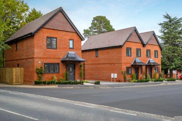 3 bed house for sale, Bakeham Lane, Englefield Green, TW20