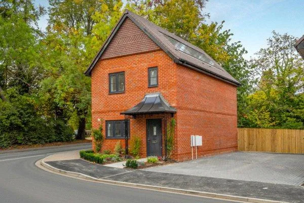 Bakeham Lane, Englefield Green, TW20, photo 10