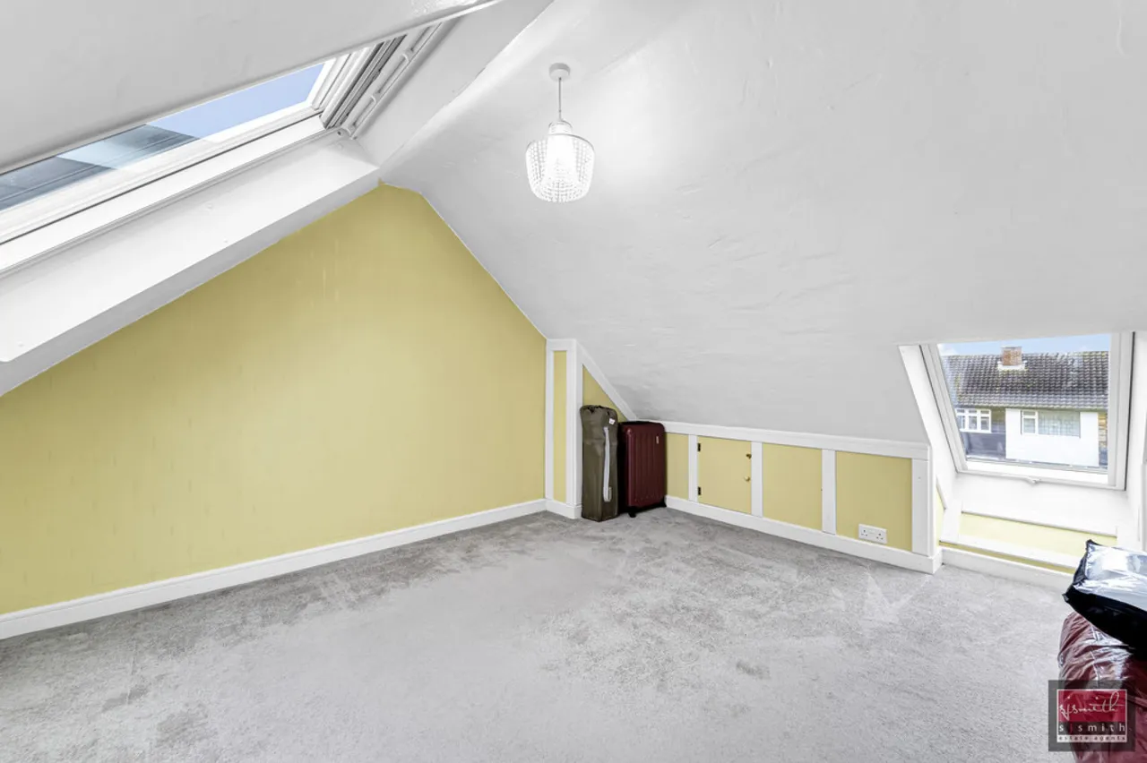 Sundown Road, Ashford, TW15, photo 11