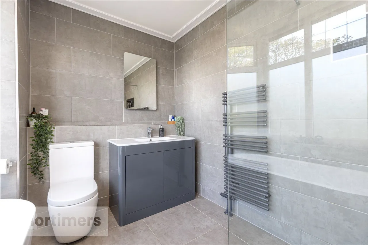 Hollins Lane, Accrington, BB5, photo 17