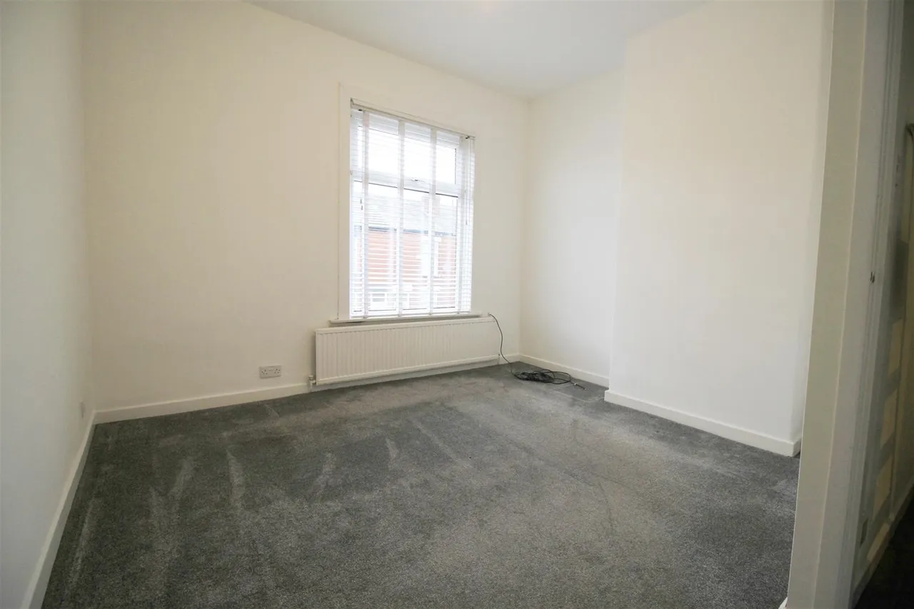 Highfield Street, Denton, photo 9