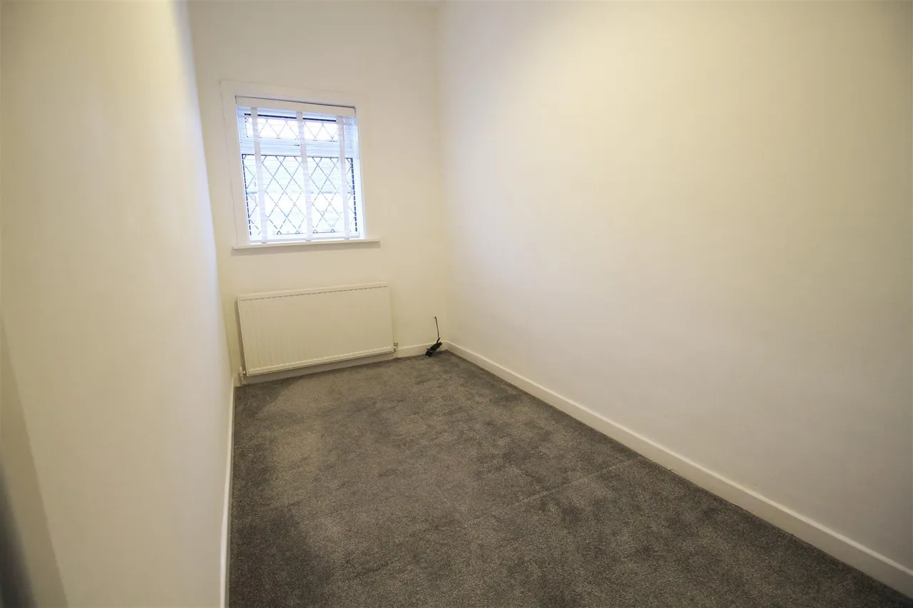 Highfield Street, Denton, photo 11