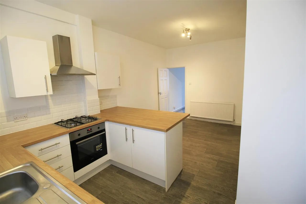 Highfield Street, Denton, photo 6