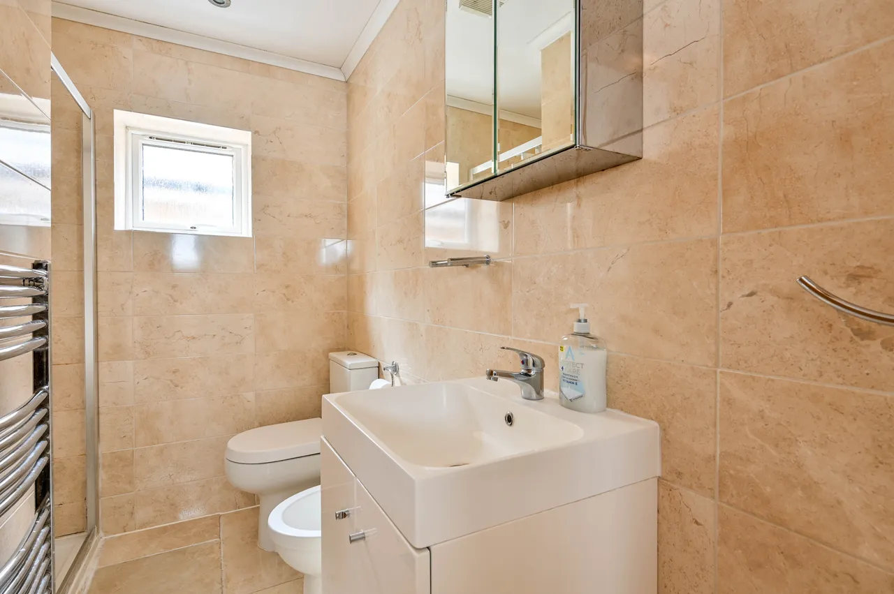 74 Worthington Road, Surbiton, photo 8