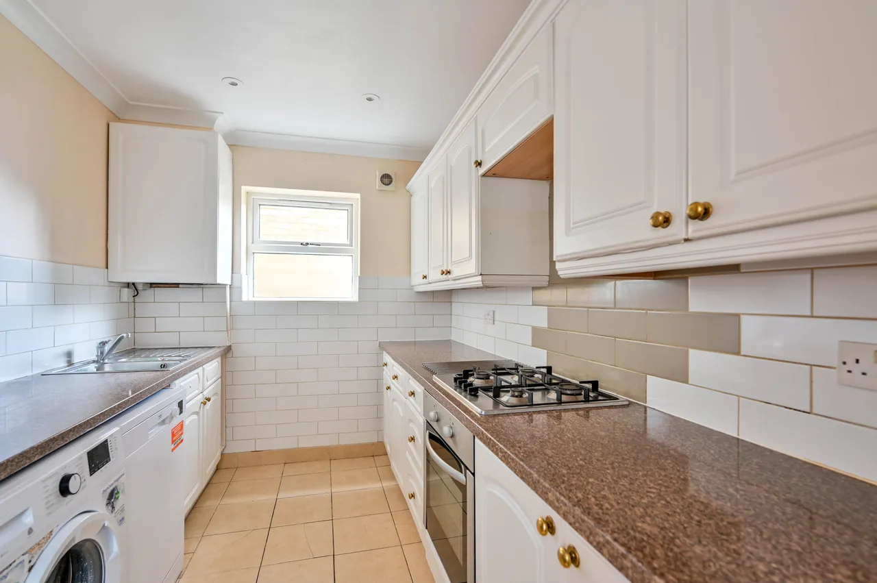 74 Worthington Road, Surbiton, photo 3