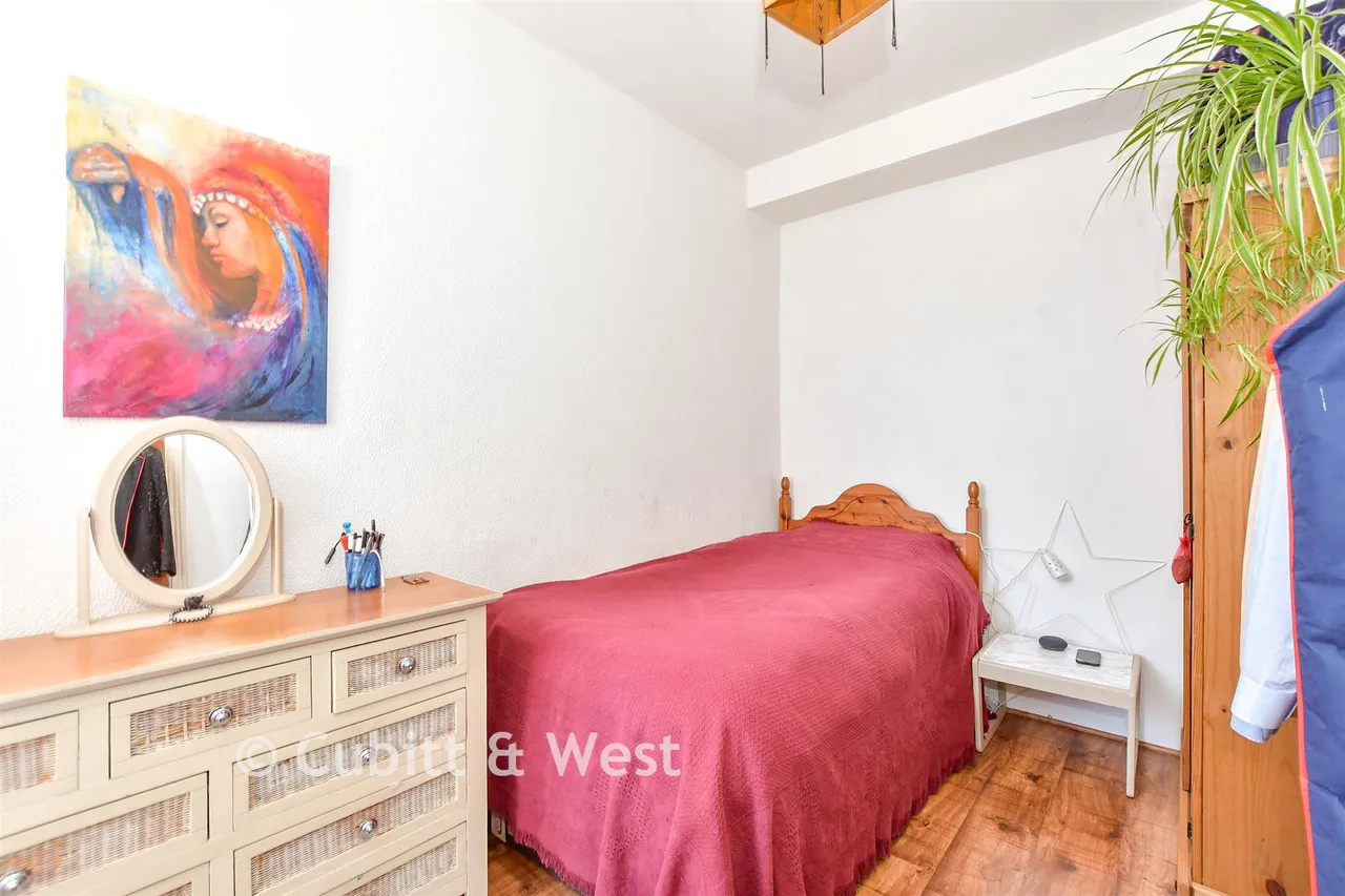 Alverstone Road, Southsea, PO4, photo 8